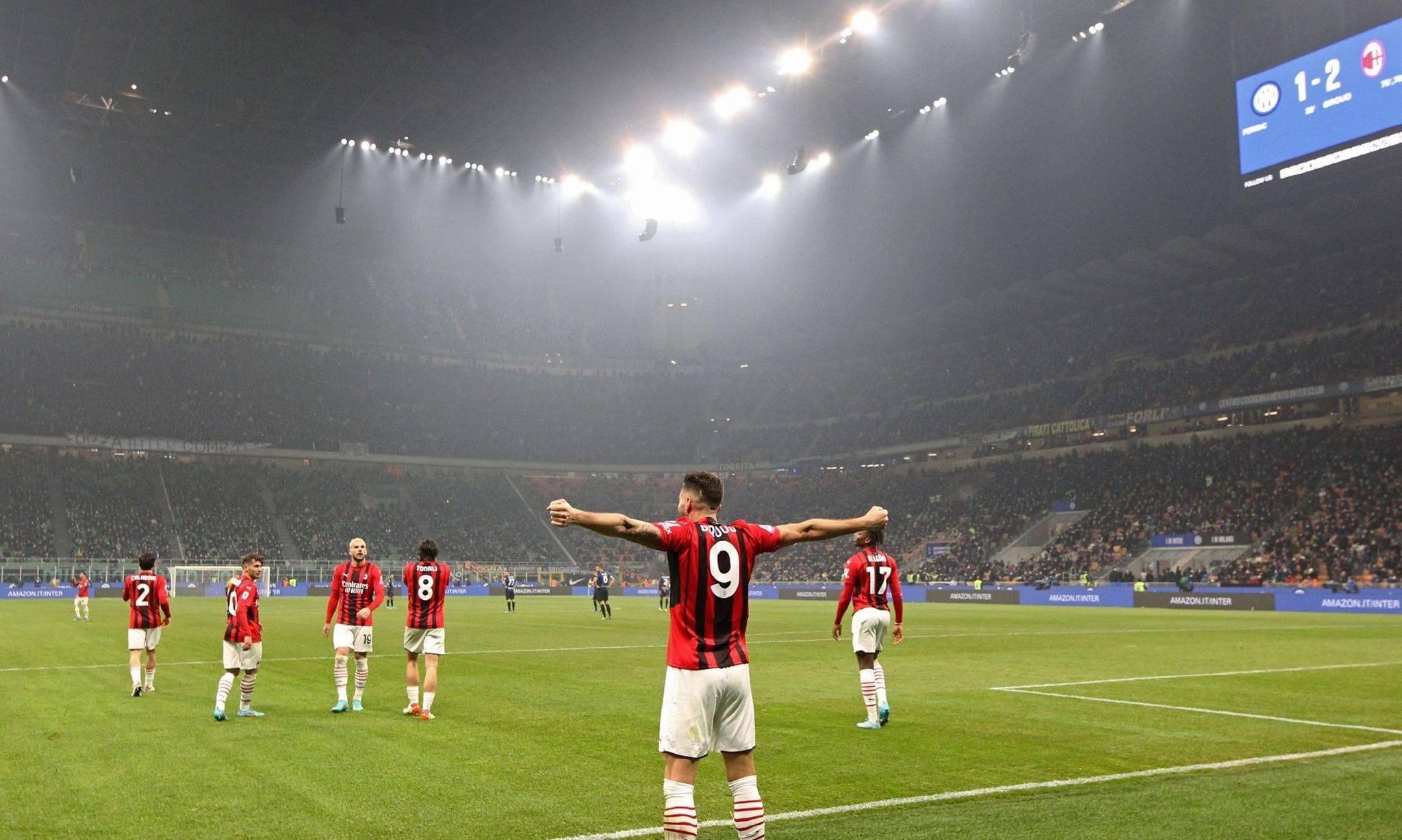 包含AC米兰今日表现抢眼，国米整场无解，教练赛后亲自拥抱的词条