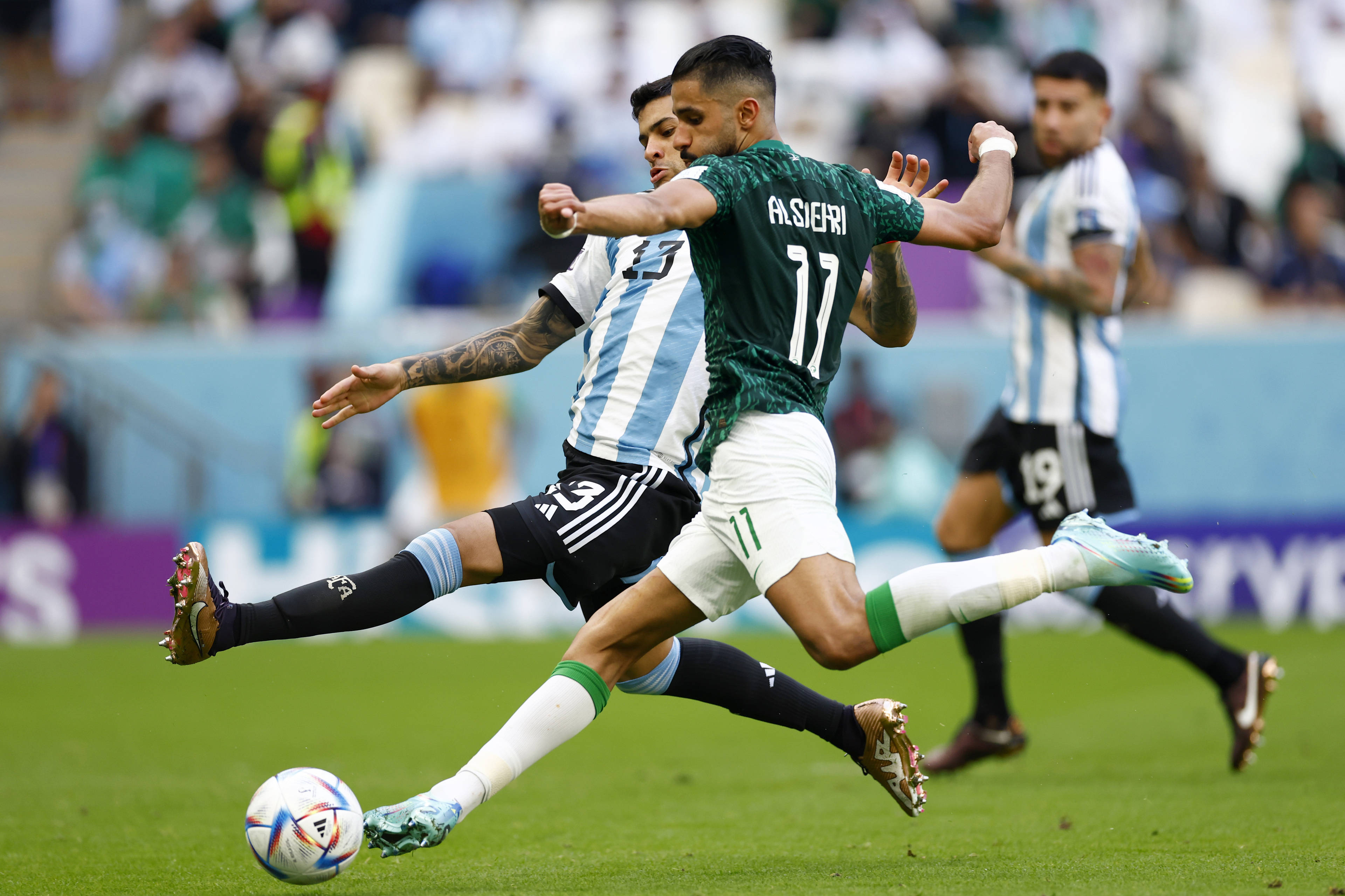 包含Karsa爆冷击败皇家马德里，爆冷引爆全场！的词条